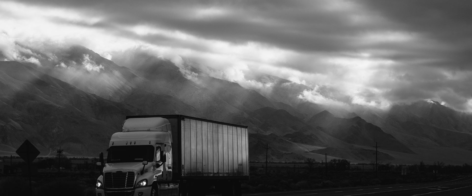 Fūre kalnu pārejā — GS Logistics starptautiskais maršruts